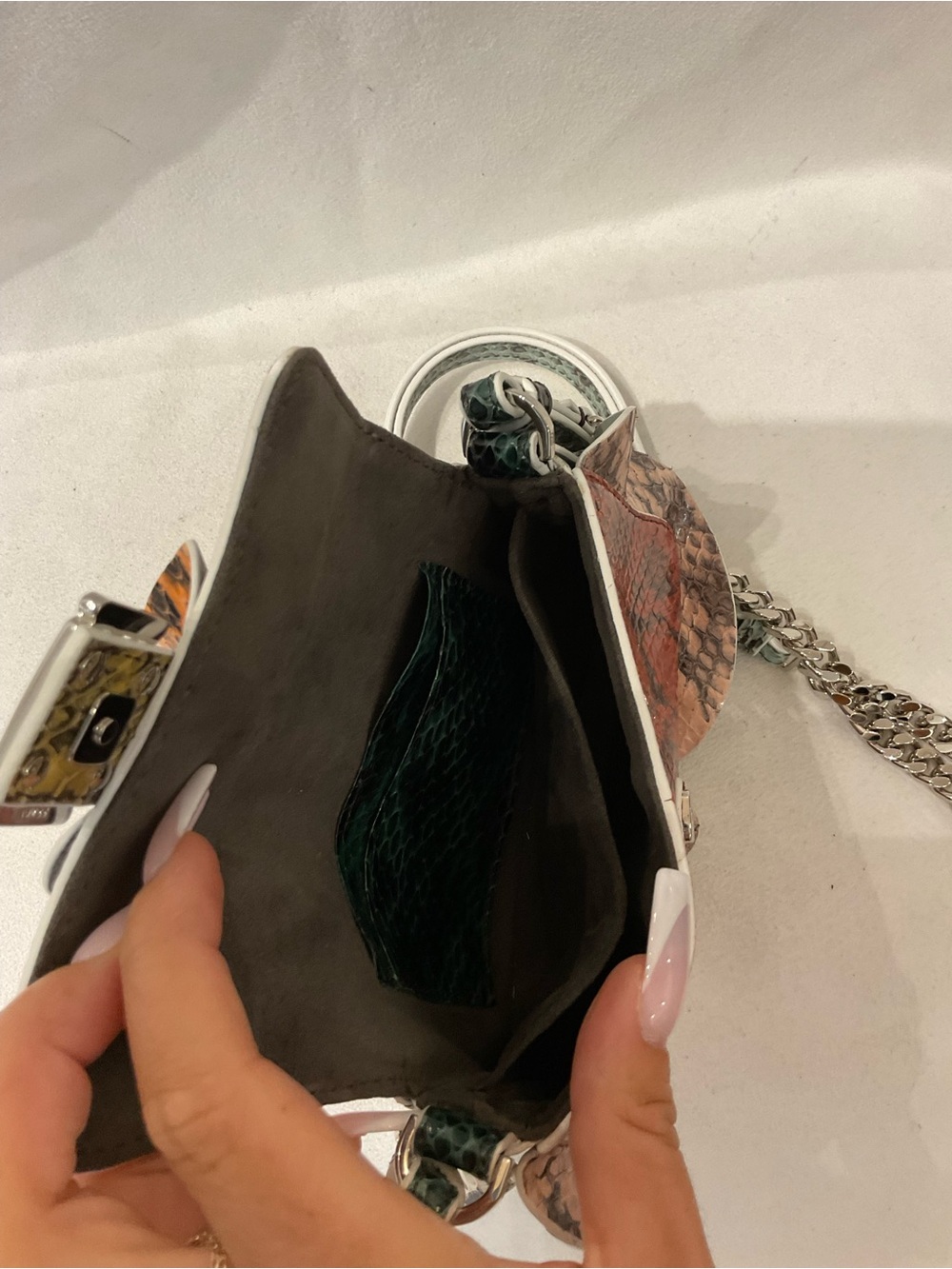 Fendi Bag - Picture 5 of 11